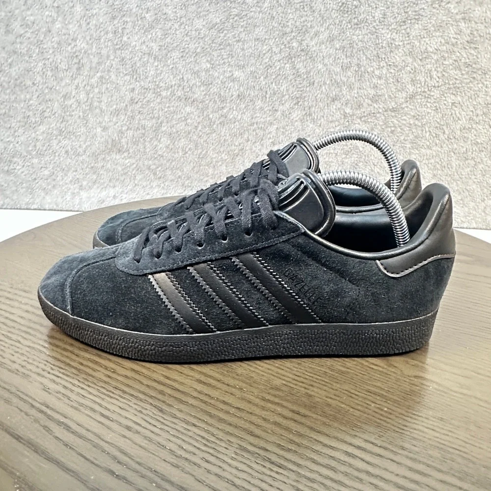 Adidas Gazelle Core Black Sneakers Mens Size 8 Suede CQ2809 Low Top Shoes